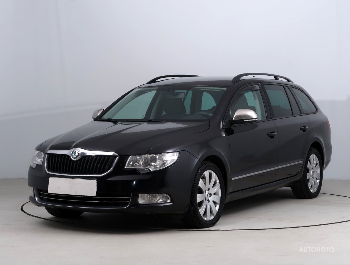 Škoda Superb, 2011 - pohled č. 3