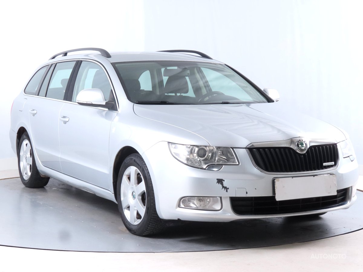 Škoda Superb, 2011 - celkový pohled