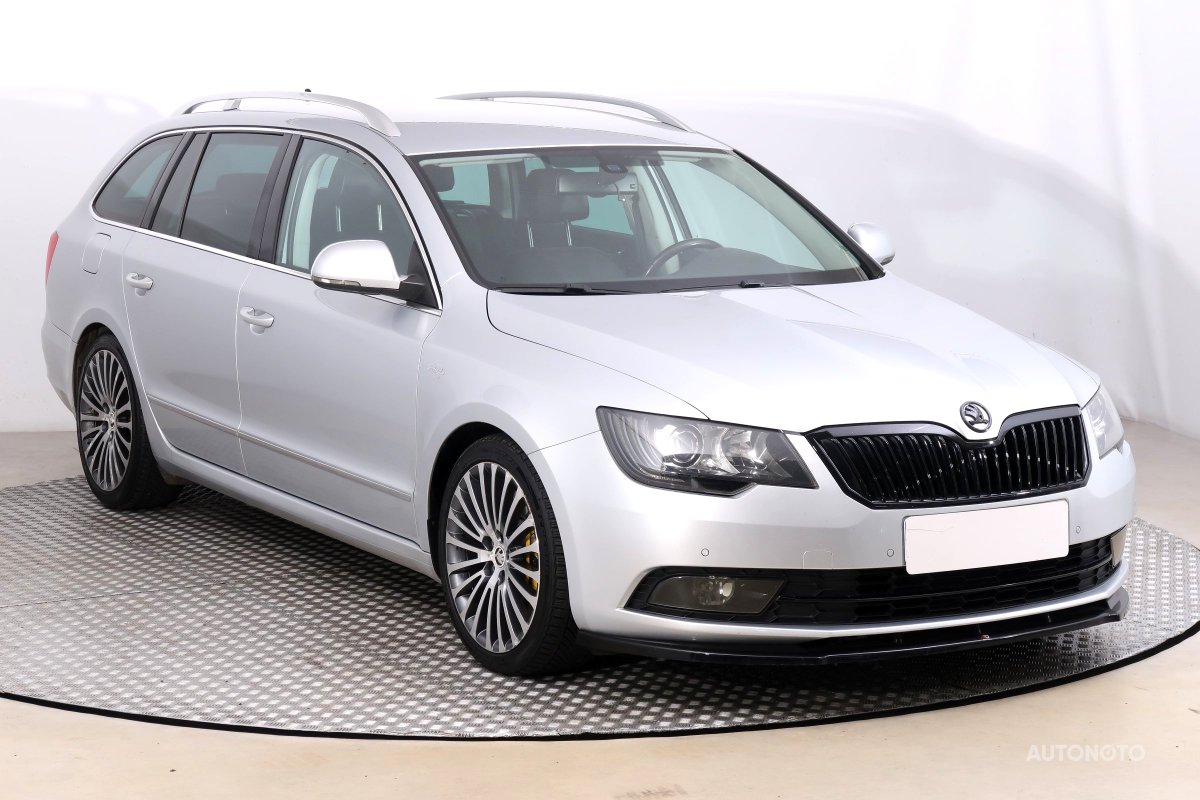 Škoda Superb, 2014 - celkový pohled