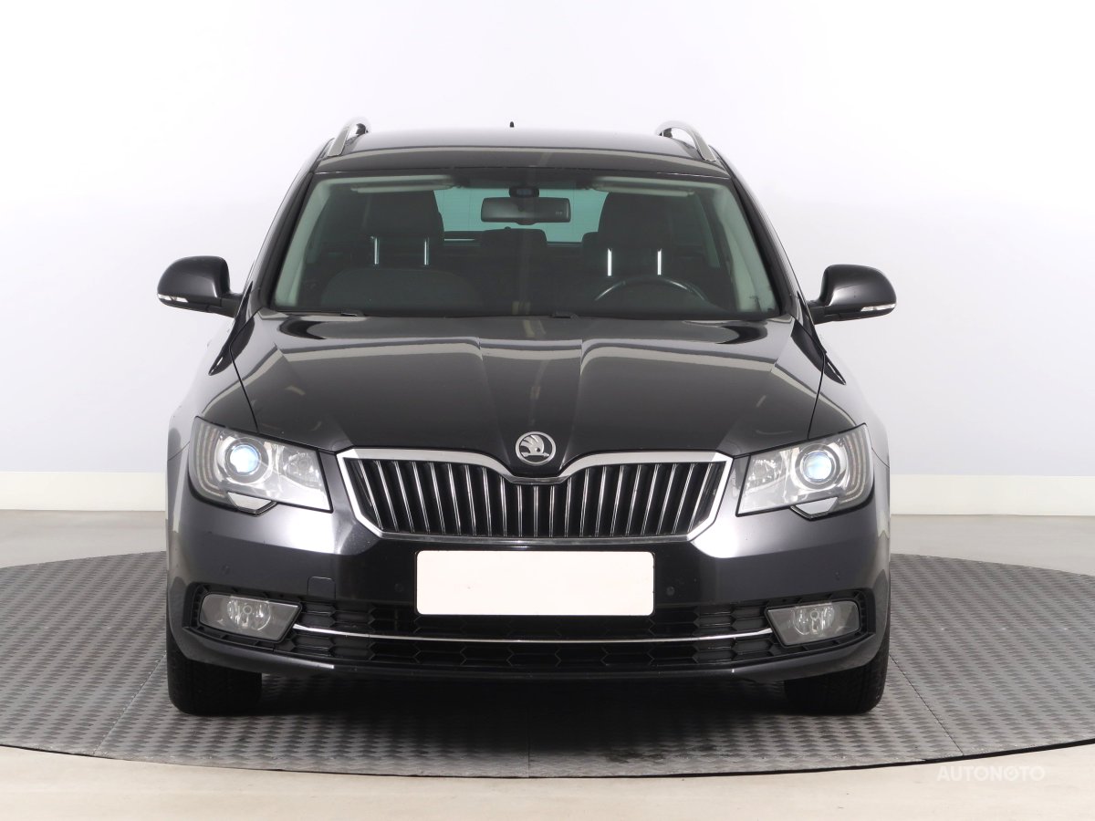Škoda Superb, 2013 - pohled č. 2