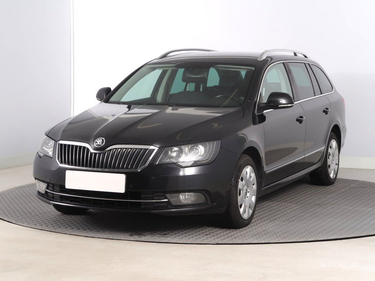 Škoda Superb, 2013 - pohled č. 3