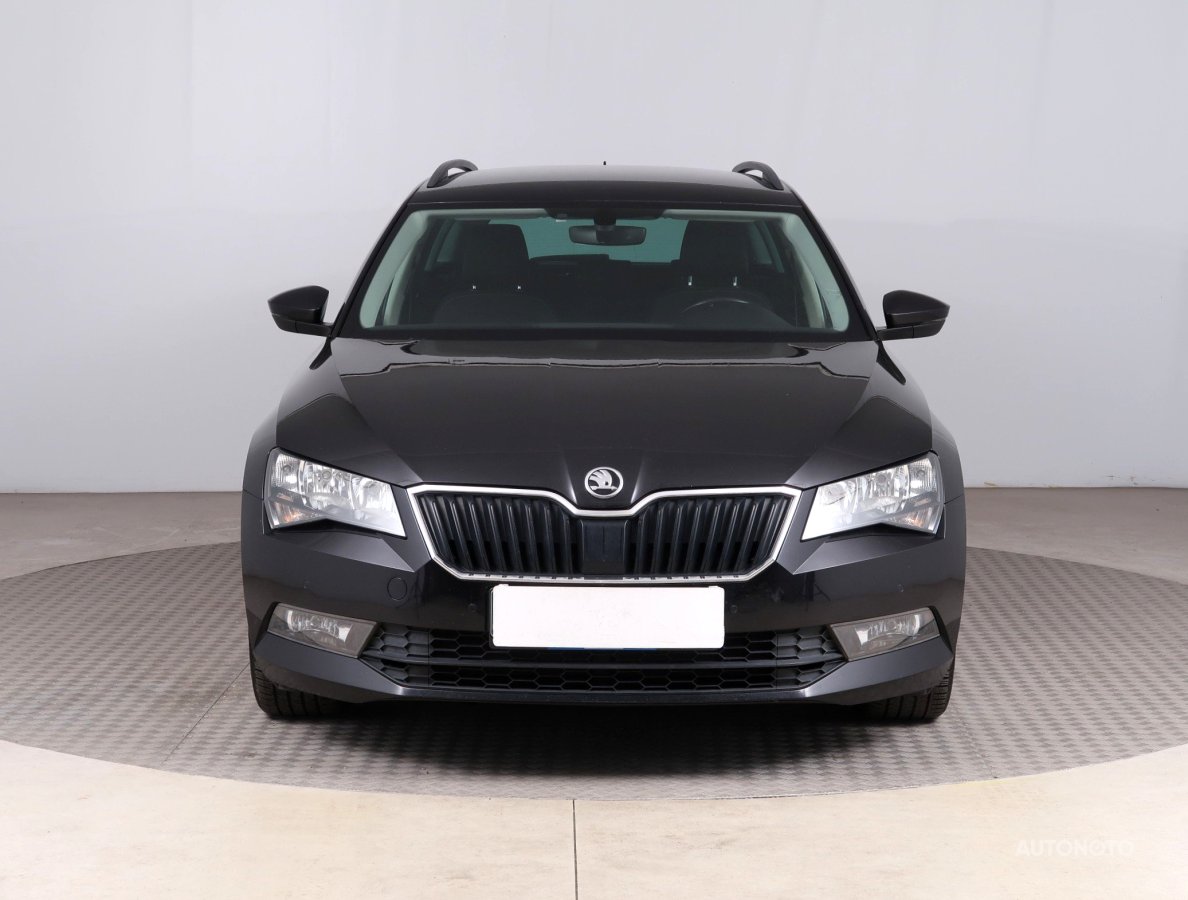 Škoda Superb, 2018 - pohled č. 2