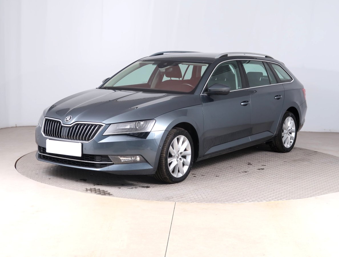 Škoda Superb, 2018 - pohled č. 3