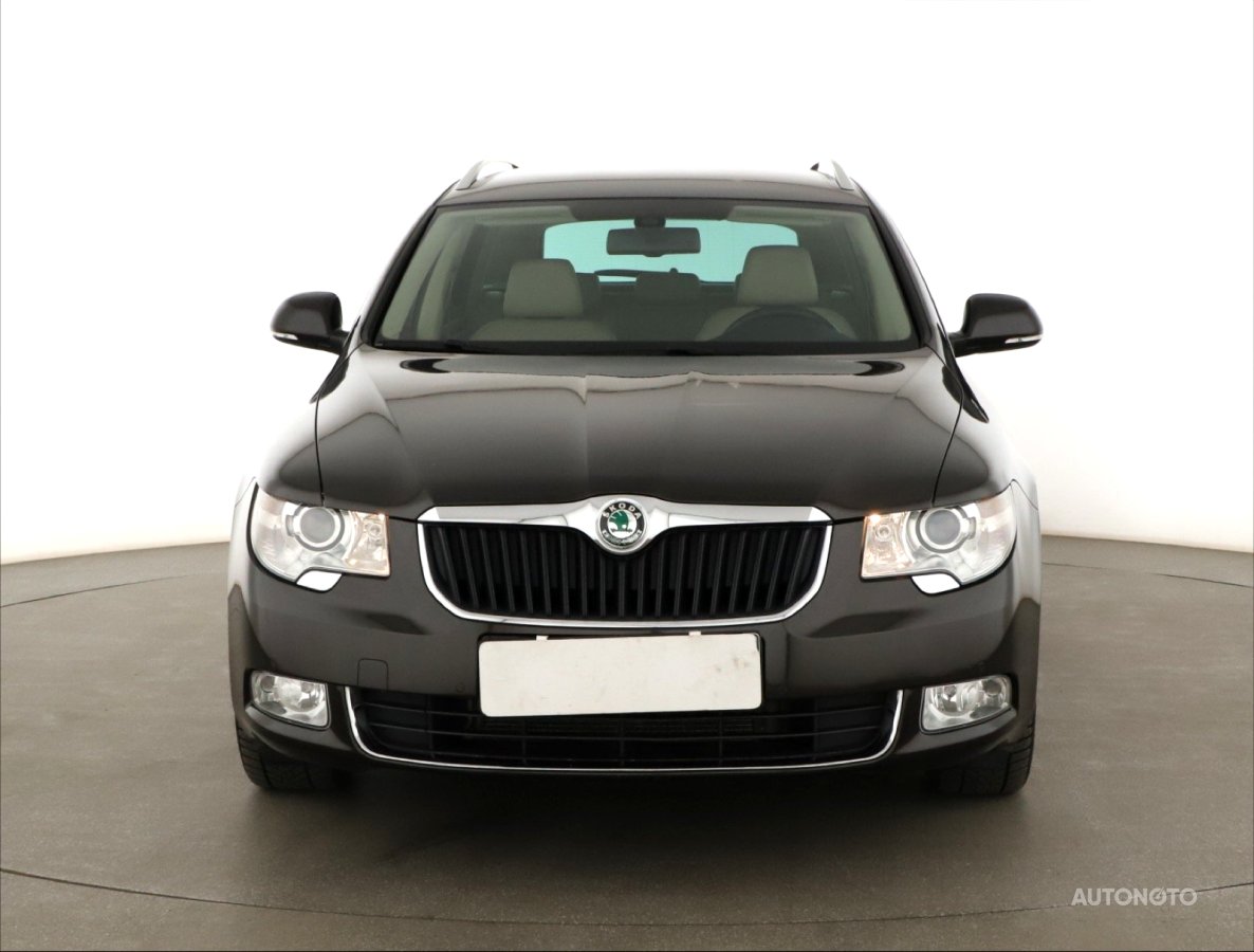 Škoda Superb, 2012 - pohled č. 2