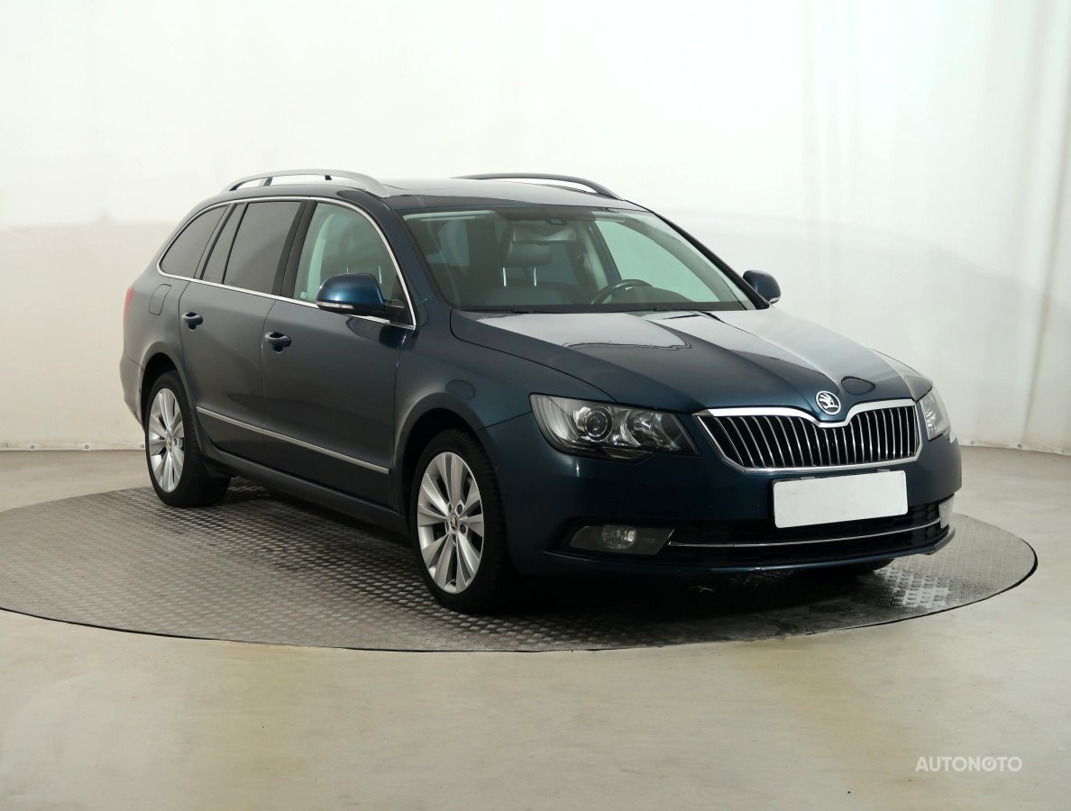 Škoda Superb, 2013 - celkový pohled