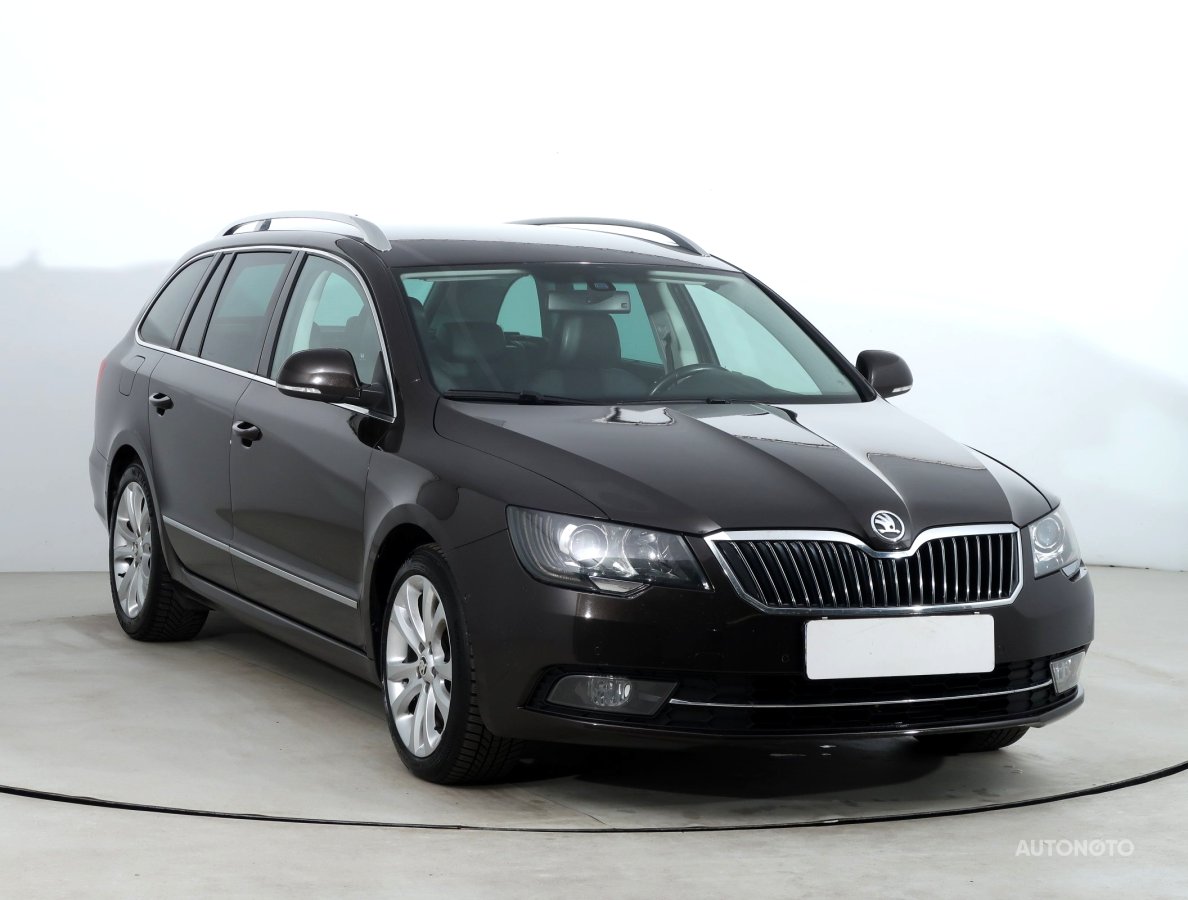 Škoda Superb, 2013 - celkový pohled