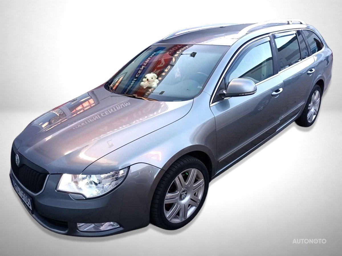 Škoda Superb, 2012 - celkový pohled