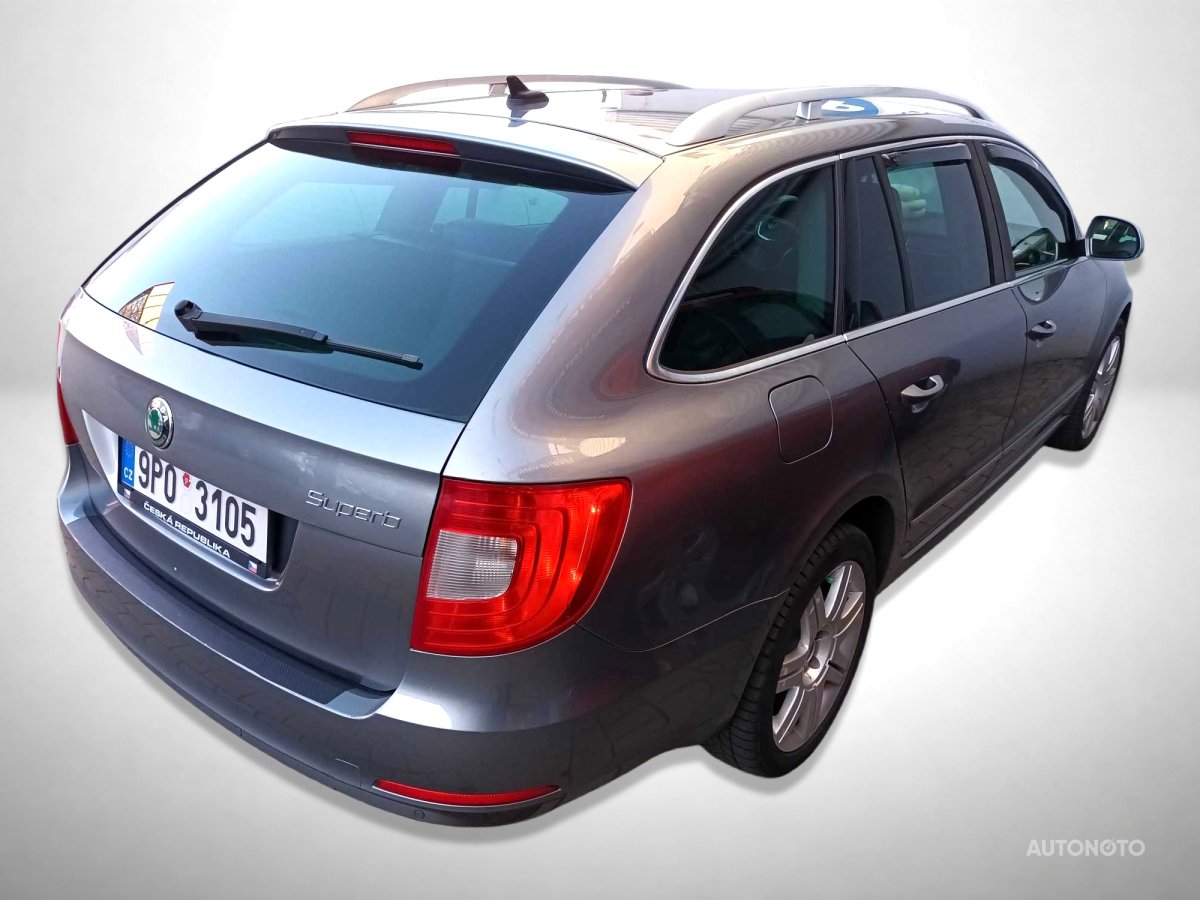 Škoda Superb, 2012 - pohled č. 2