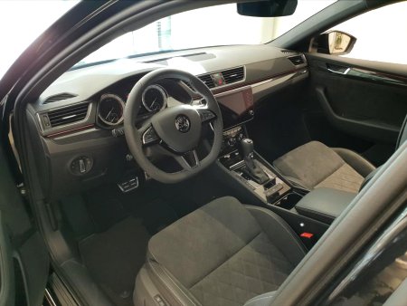 Škoda Superb, 2018 - pohled č. 10
