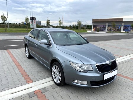 Škoda Superb, 2011