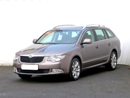 Škoda Superb, 2011 - pohled č. 3