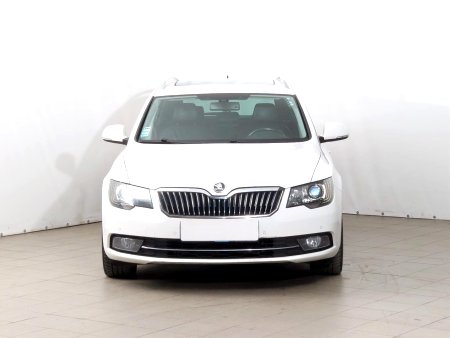 Škoda Superb, 2014 - pohled č. 2