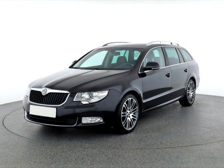 Škoda Superb, 2012 - pohled č. 3