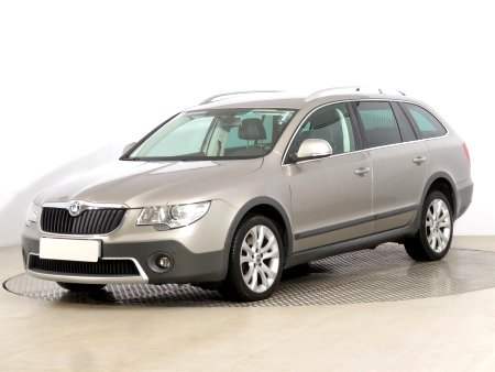 Škoda Superb, 2012 - pohled č. 3
