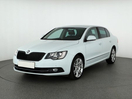 Škoda Superb, 2014 - pohled č. 3