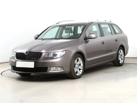 Škoda Superb, 2011 - pohled č. 3