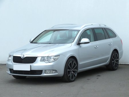 Škoda Superb, 2011 - pohled č. 3