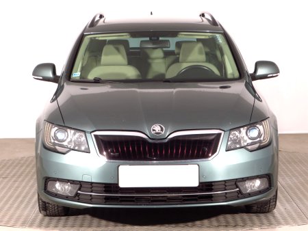 Škoda Superb, 2013 - pohled č. 2