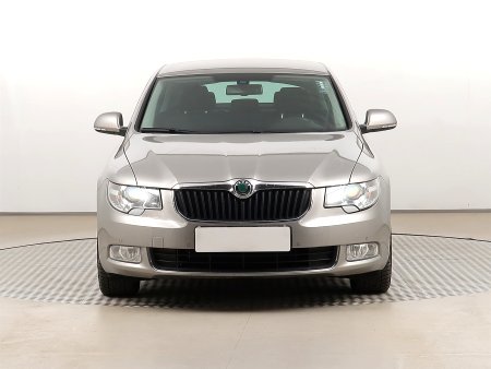 Škoda Superb, 2012 - pohled č. 2