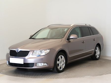 Škoda Superb, 2011 - pohled č. 3