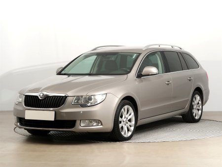 Škoda Superb, 2011 - pohled č. 3