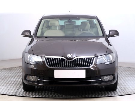 Škoda Superb, 2014 - pohled č. 2