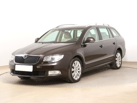 Škoda Superb, 2012 - pohled č. 3