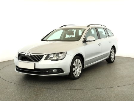 Škoda Superb, 2013 - pohled č. 3