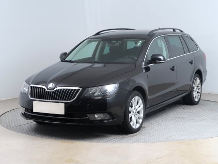 Škoda Superb, 2013 - pohled č. 3