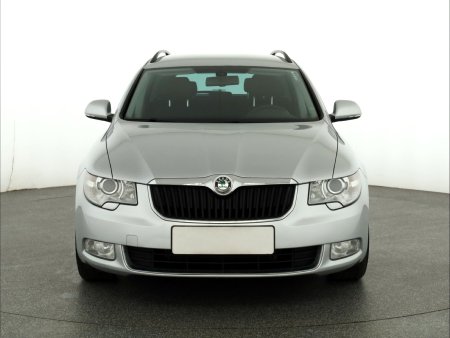 Škoda Superb, 2013 - pohled č. 2
