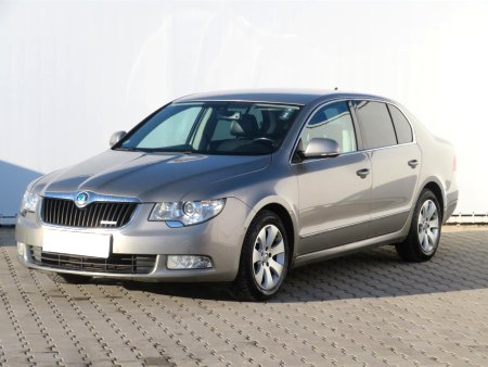 Škoda Superb, 2011 - pohled č. 3