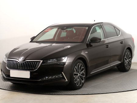Škoda Superb, 2021 - pohled č. 3