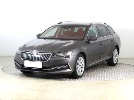 Škoda Superb, 2021 - pohled č. 3
