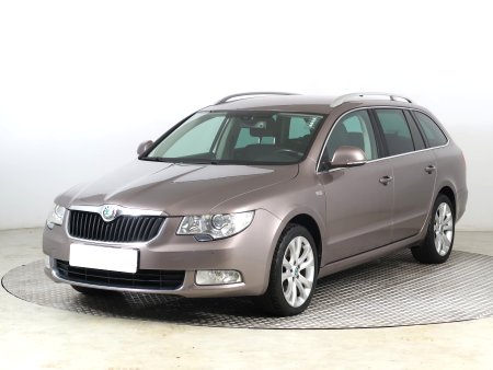 Škoda Superb, 2012 - pohled č. 3