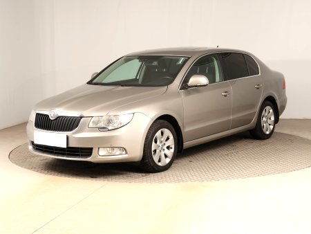 Škoda Superb, 2011 - pohled č. 3