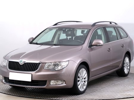 Škoda Superb, 2011 - pohled č. 3
