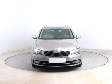 Škoda Superb, 2014 - pohled č. 2