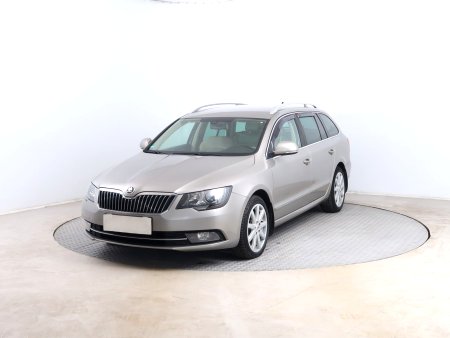 Škoda Superb, 2014 - pohled č. 3