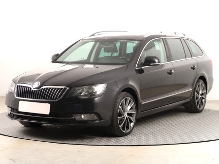Škoda Superb, 2013 - pohled č. 3