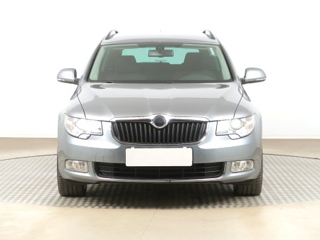 Škoda Superb, 2012 - pohled č. 2