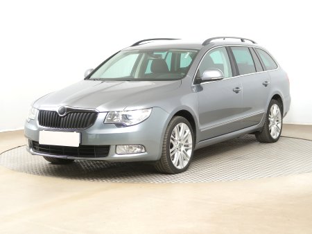 Škoda Superb, 2012 - pohled č. 3