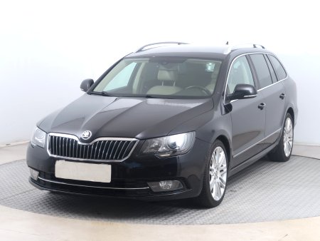 Škoda Superb, 2014 - pohled č. 3