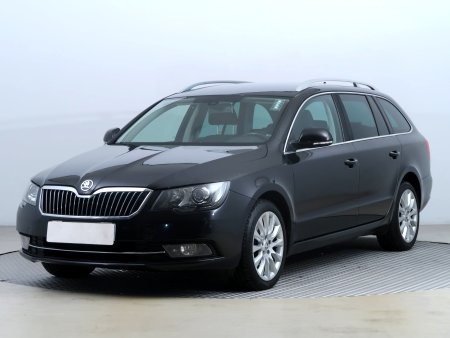 Škoda Superb, 2014 - pohled č. 3