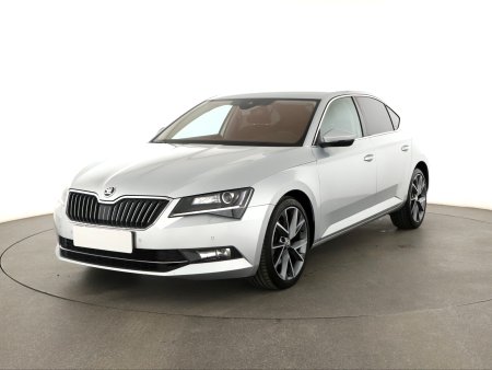 Škoda Superb, 2019 - pohled č. 3