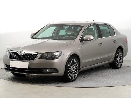 Škoda Superb, 2014 - pohled č. 3