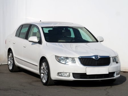 Škoda Superb, 2011
