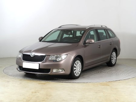Škoda Superb, 2012 - pohled č. 3