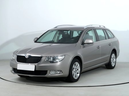 Škoda Superb, 2011 - pohled č. 3