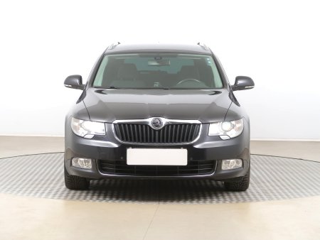 Škoda Superb, 2012 - pohled č. 2