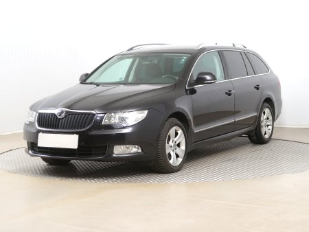 Škoda Superb, 2012 - pohled č. 3